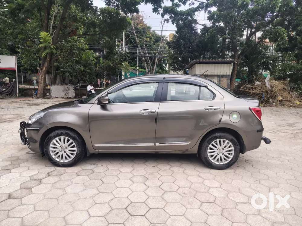 Maruti Suzuki Swift Dzire Vxi, 2022, Petrol