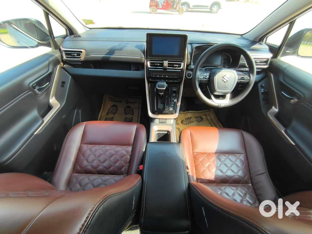 Maruti Suzuki Invicto Zeta Plus 8str, 2022, Petrol