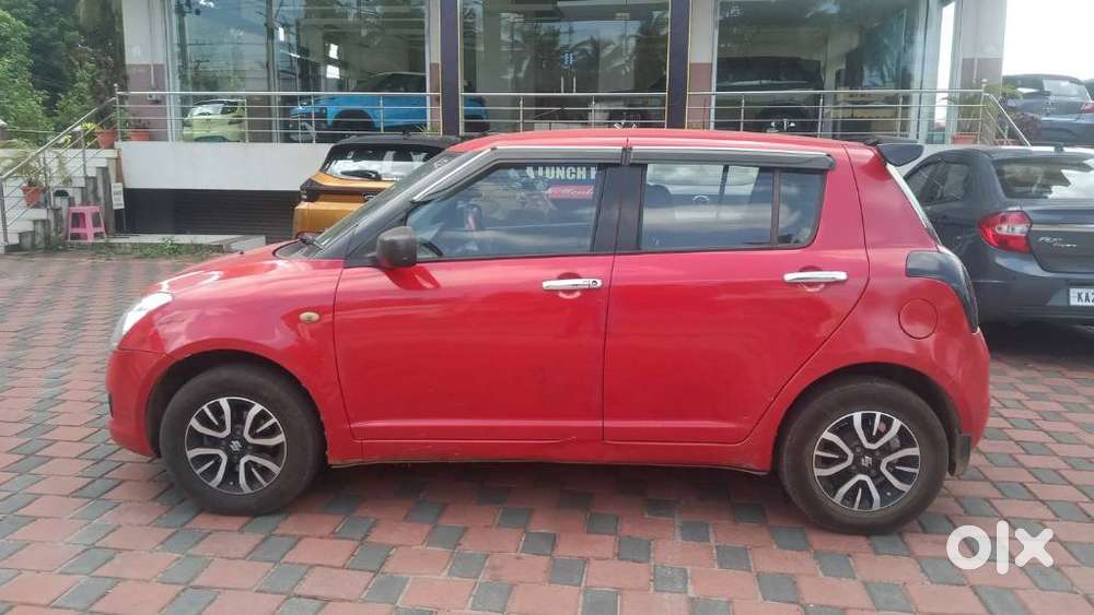 Maruti Suzuki Swift Vxi + Manual, 2009, Petrol