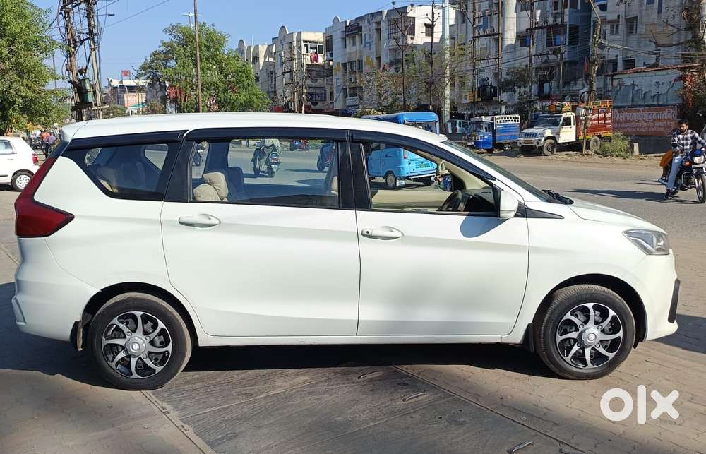Maruti Suzuki Ertiga 2022-2023 Vxi Cng, 2024, Cng & Hybrids