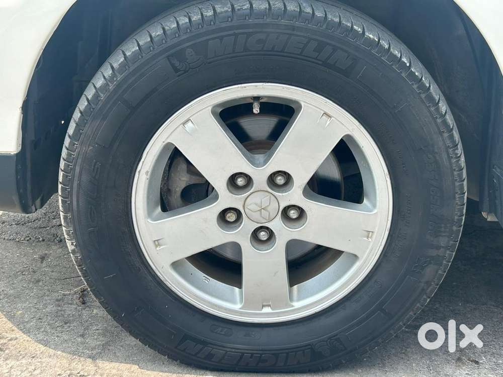 Mitsubishi Outlander Petrol 2011