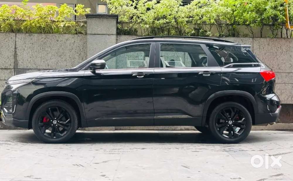 Mg Hector Xuv 2025 Petrol 5000 Km Driven