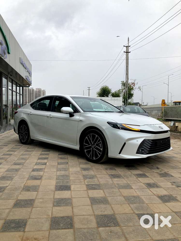Toyota Camry 2.5l Automatic, 2025, Petrol