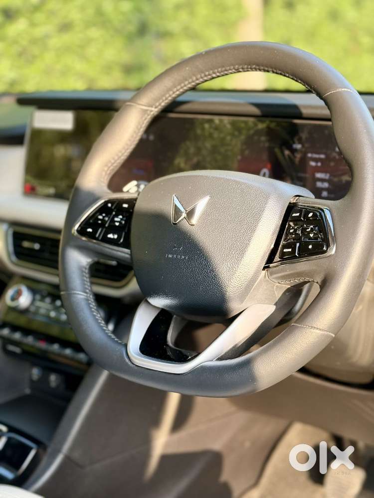 Mahindra Xuv700 2.2 Ax 7 Diesel Mt Str, 2024, Diesel