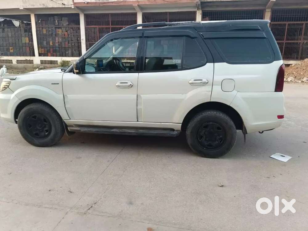 Tata Safari Storme 2016