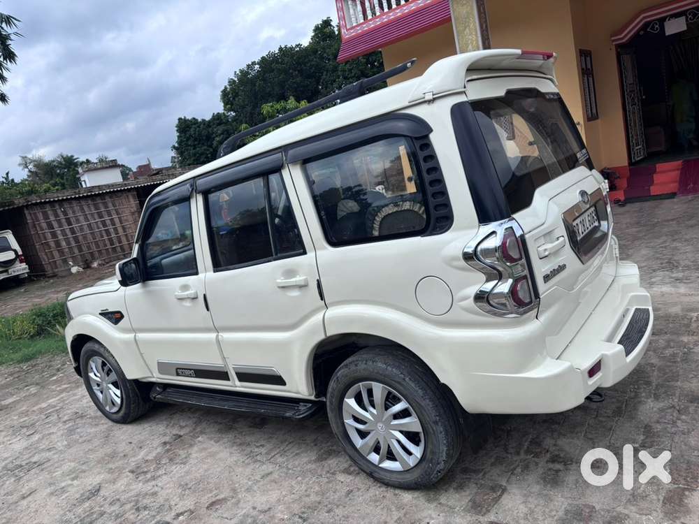 Mahindra Manual 2016 Year
