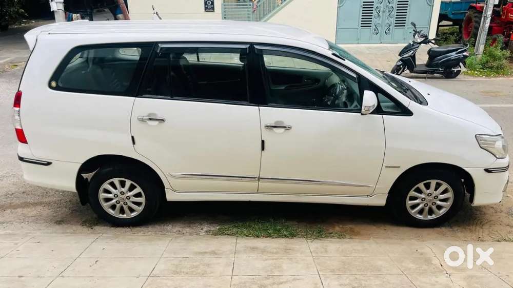 Toyota Innova 2014 Diesel Manual Family Car
