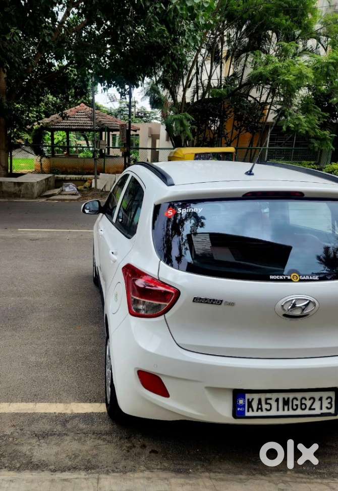 Hyundai Grand I10 Sportz, 2015, Petrol