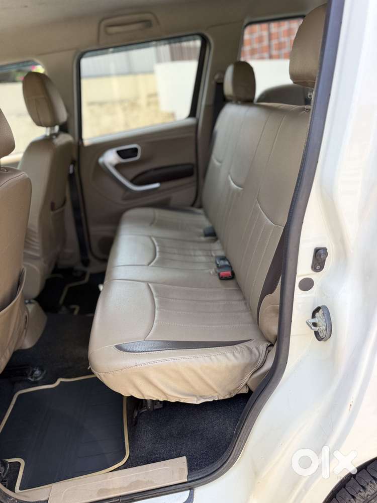 Mahindra Tuv 300 T8, 2016, Diesel