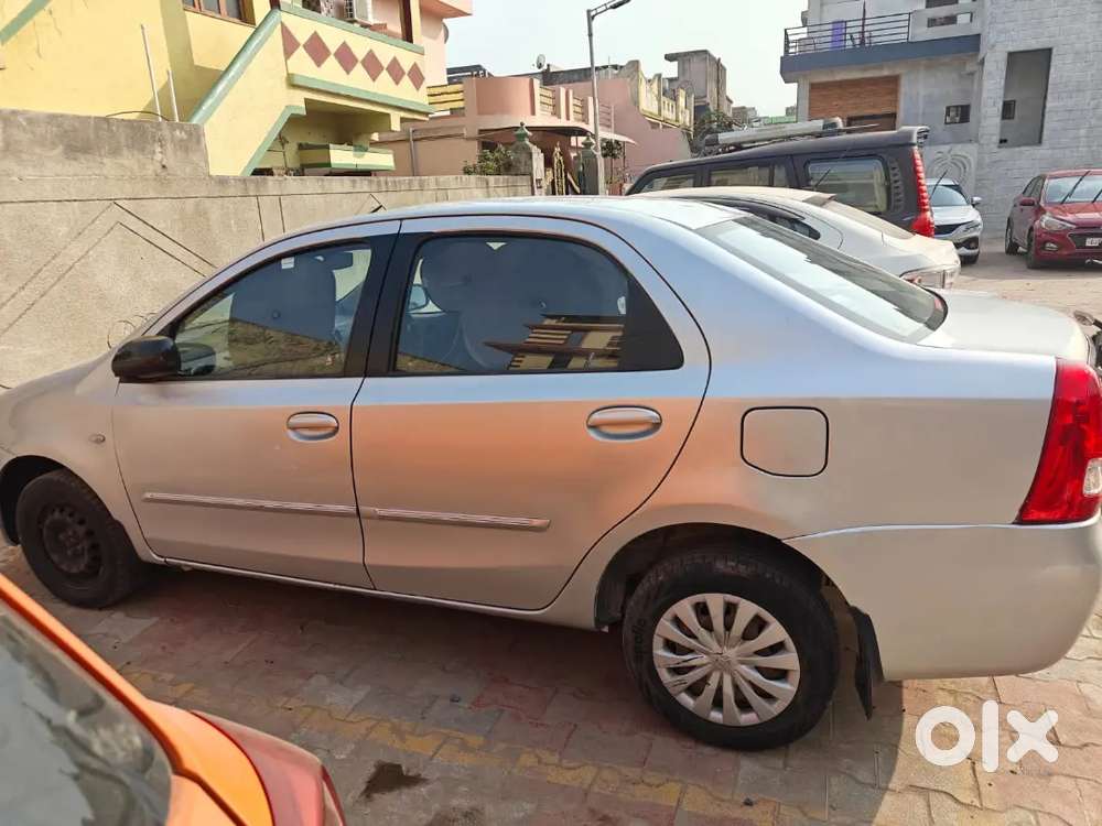 Toyota Etios Petrol Manual 2011 Variant