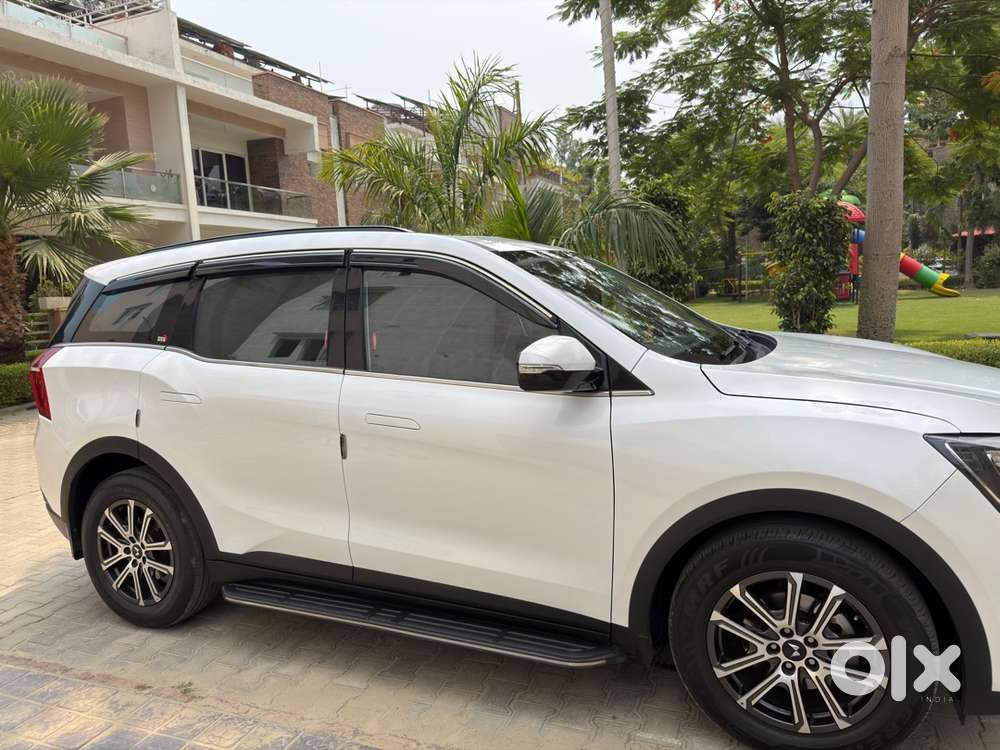 Mahindra Xuv700 2025 Diesel Well Maintained