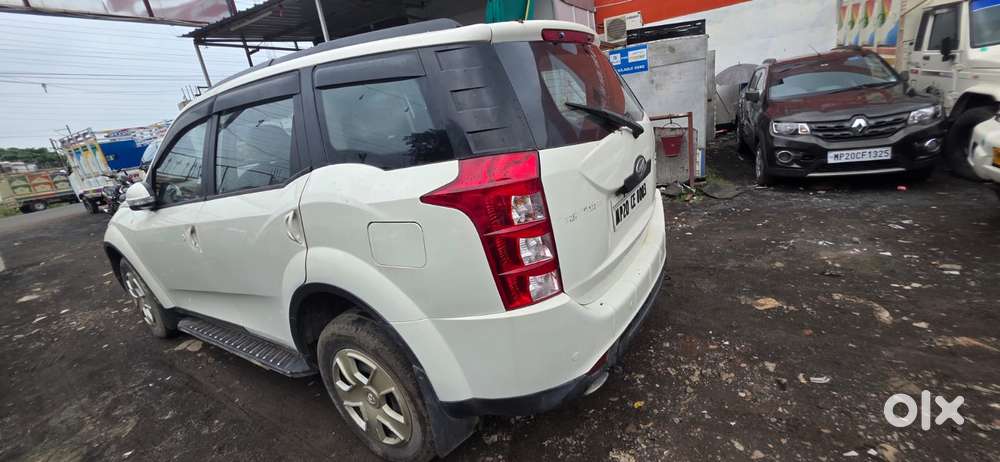 Mahindra Xuv500 W6 At, 2015