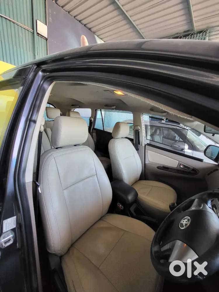 Toyota Innova 2016 Diesel Well Maintained