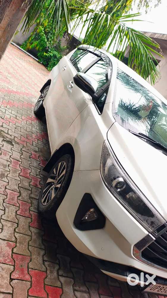 Toyota Innova Crysta 2022 Variant 2.4 Zx 7 Str