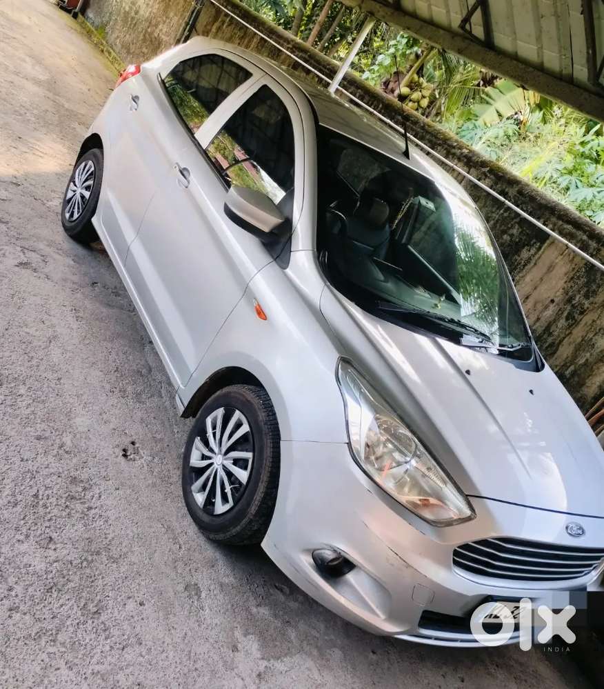 2015 Figo Petrol Manual 3rd Owner