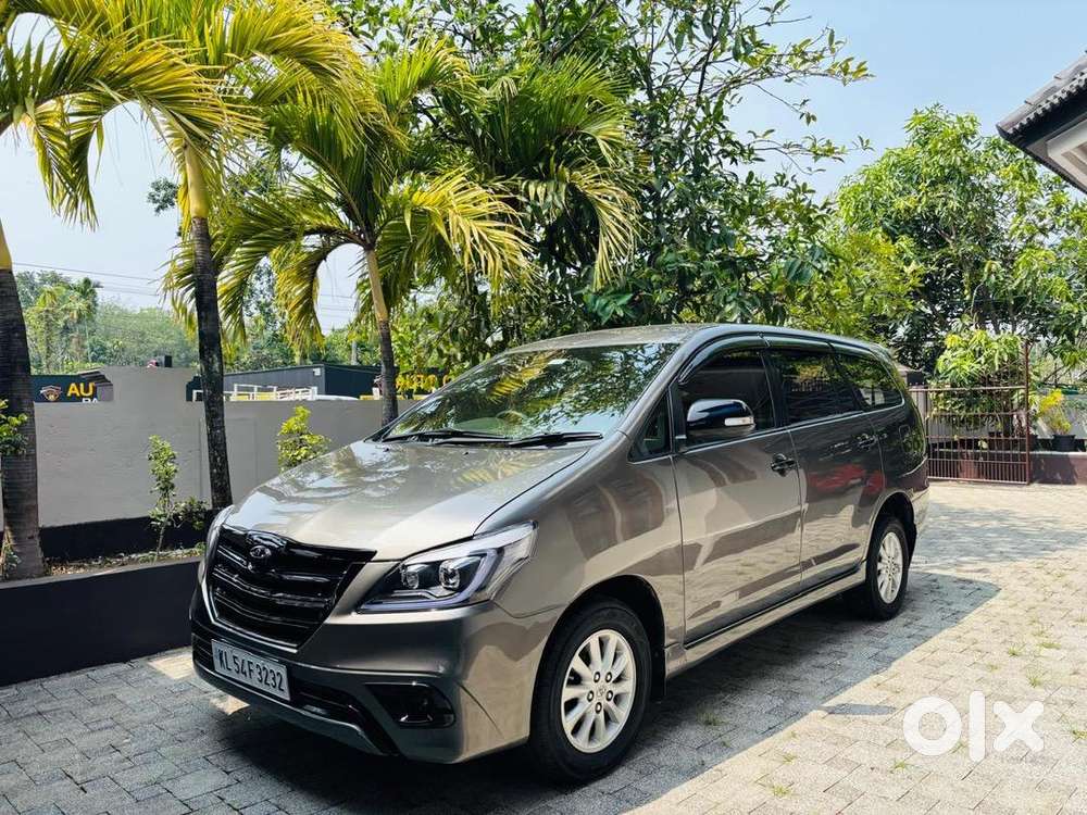Toyota Innova 2014 Diesel Well Maintained