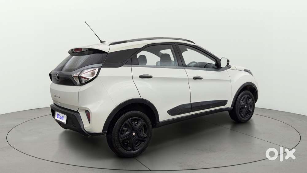 Tata Nexon 1.2 Revotron Xm (s), 2021, Petrol