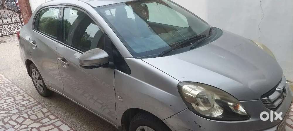 Doctor's  Original Car, 2015 Honda Amaze Petrol S Mt