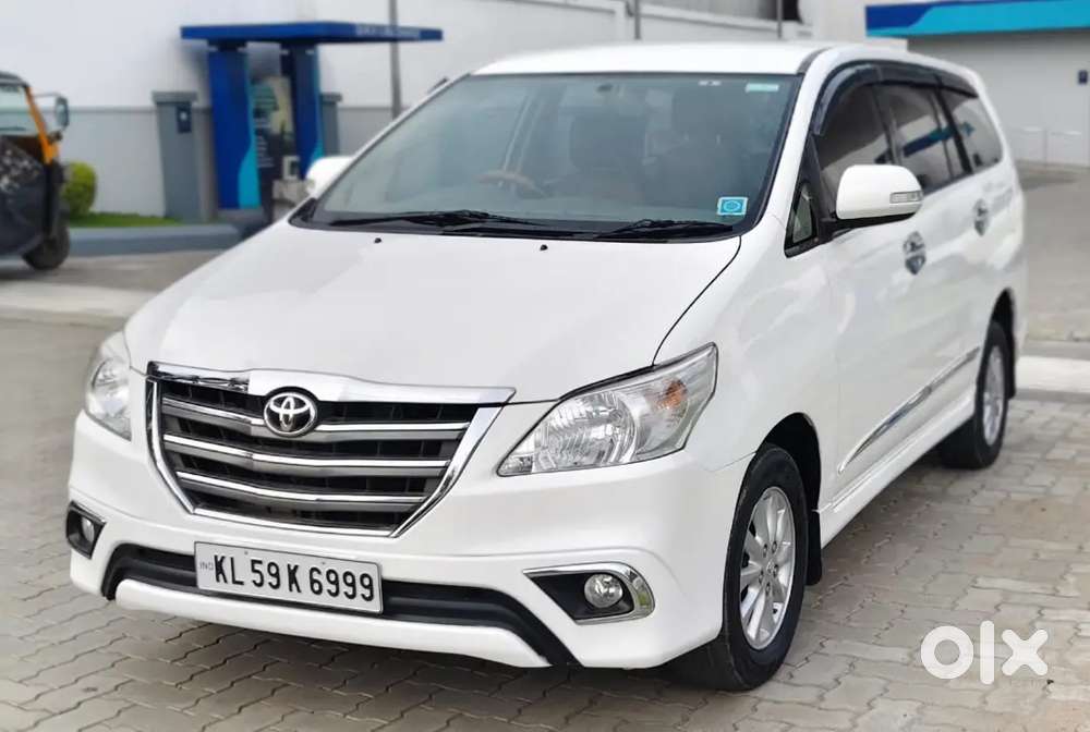 Toyota Innova 2014 V New Insurance No Replace