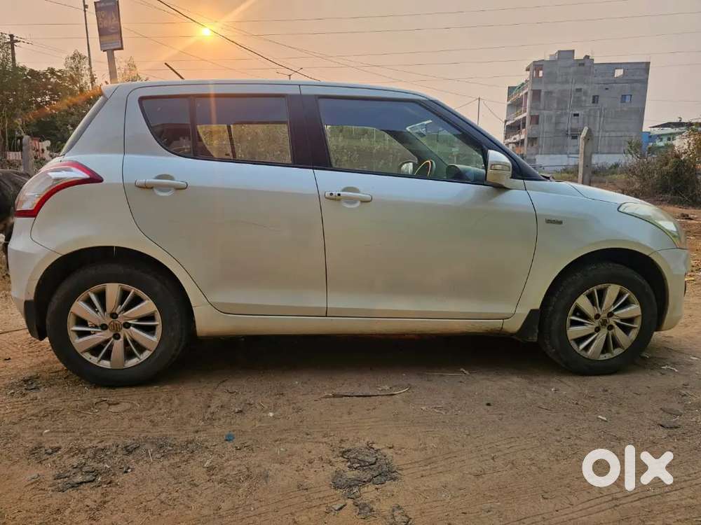 Maruti Suzuki Swift 2015 Diesel 72958 Km Driven