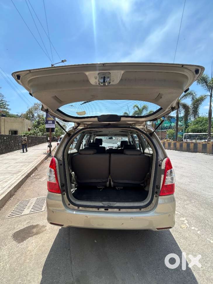 Toyota Innova 2.5 V 8 Str, 2014, Diesel