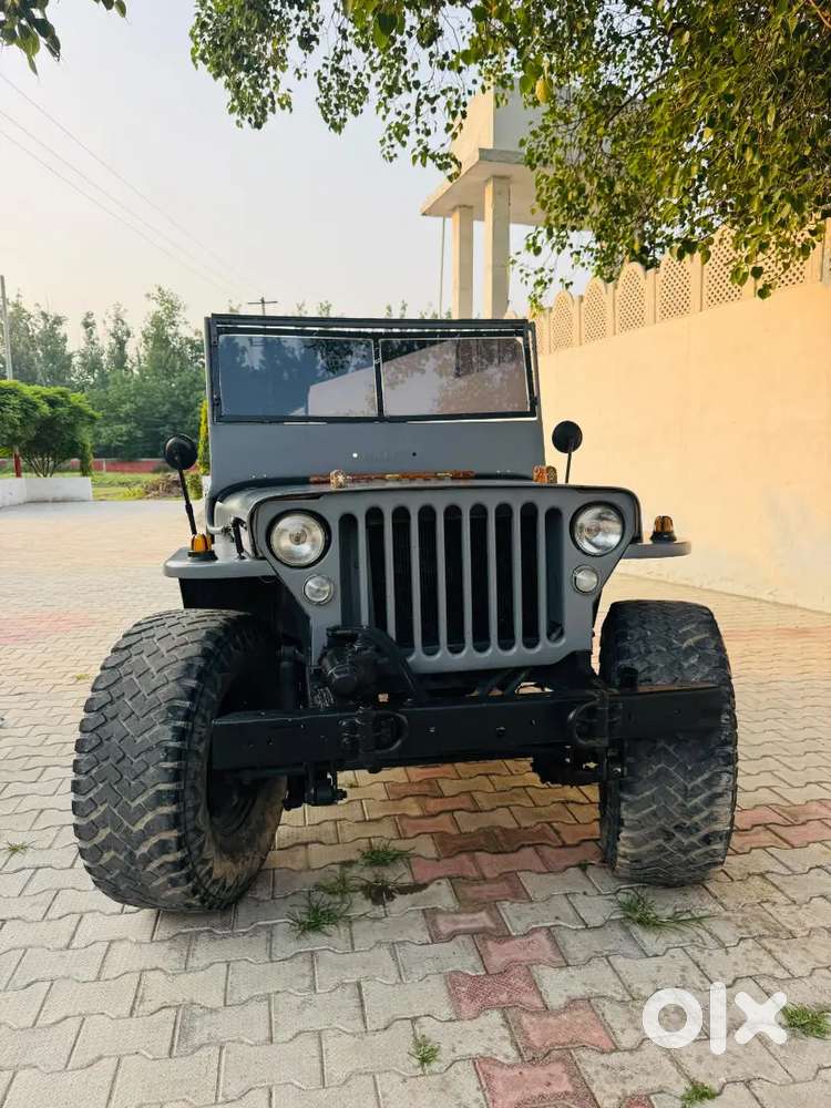 Mahindra Jeep Model 1995