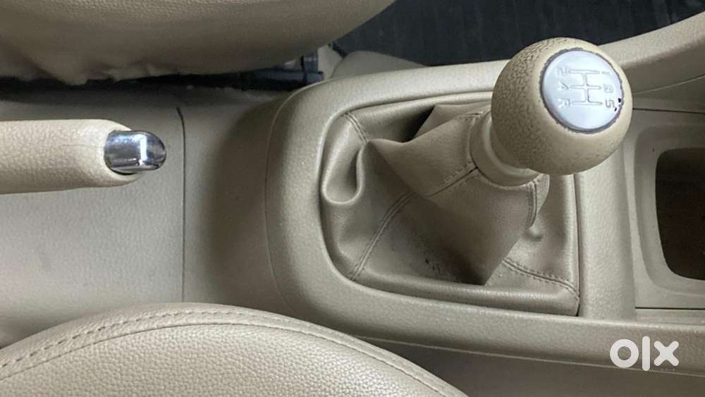 Maruti Suzuki Swift Dzire 1.2 Vxi Bsiv, 2016, Petrol