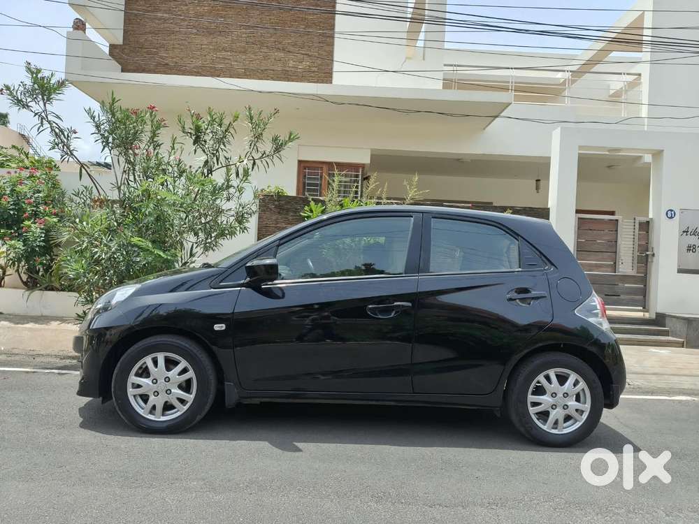 Honda Brio V Mt, 2012, Petrol