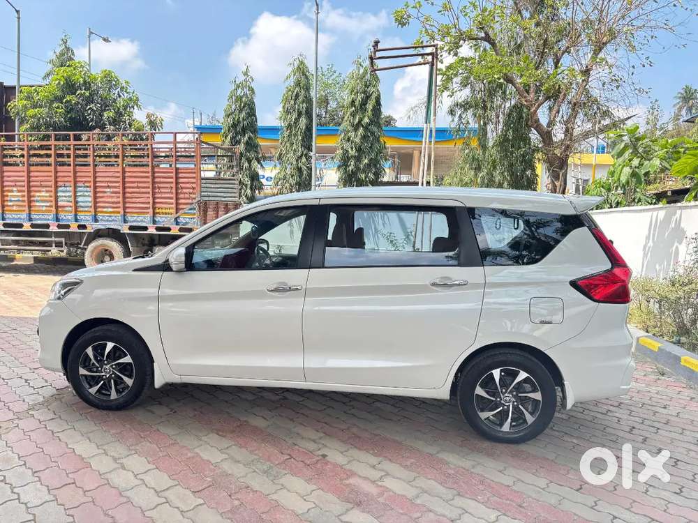 Toyota Rumion 2024 Petrol 42924 Km Driven