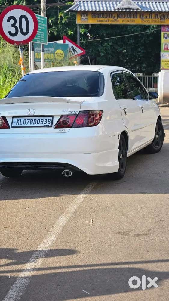 Honda City Zx 2006 Petrol Well Maintained