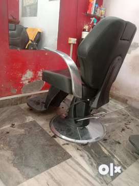 Hair salon deals chair price olx