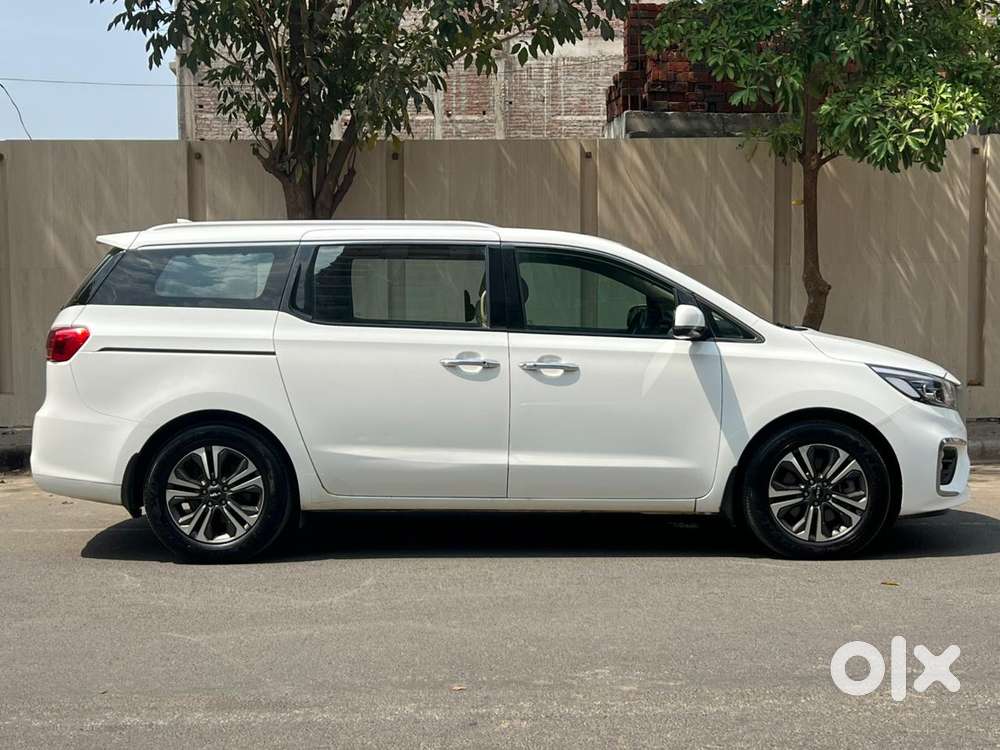 Kia Carnival Limousine Plus 7 Str, 2022, Diesel