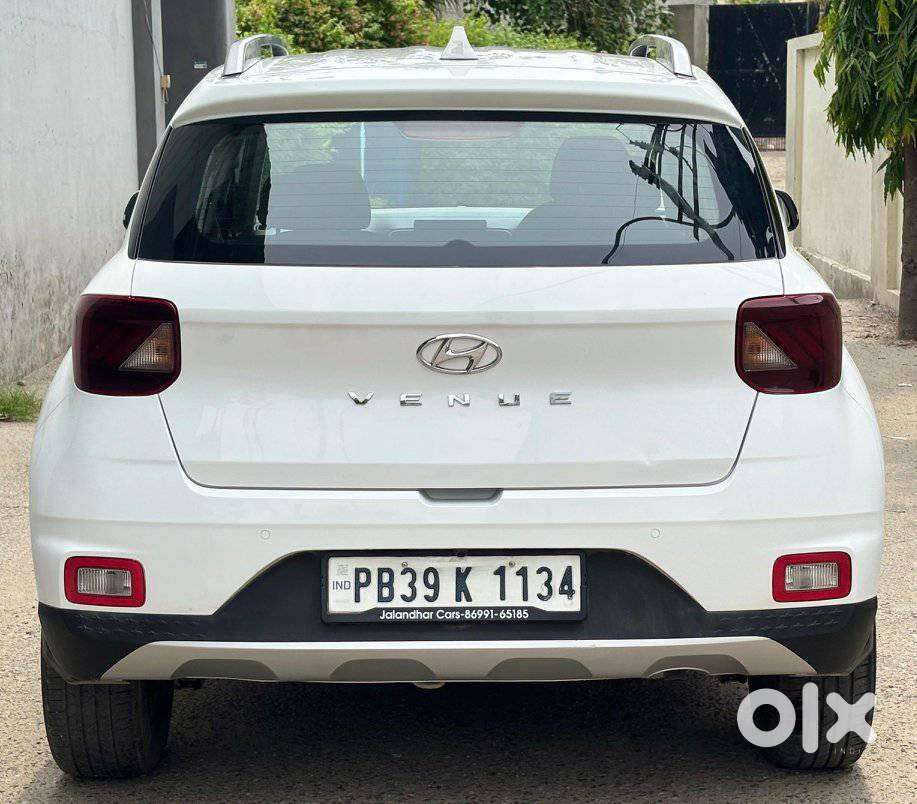 Hyundai Venue, 2022, Petrol