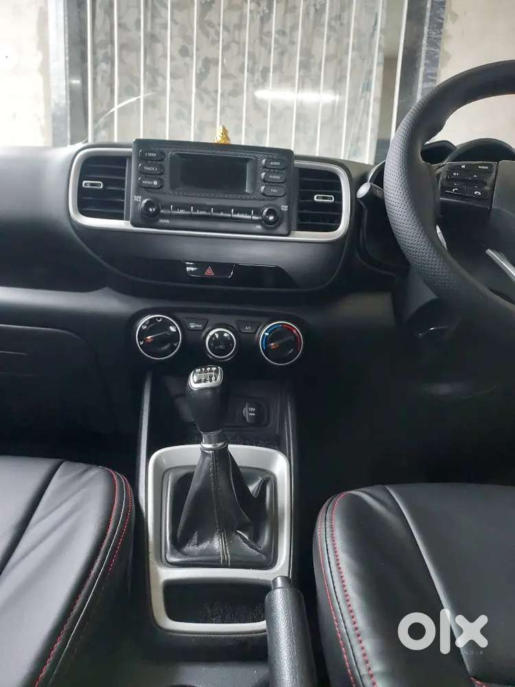 Hyundai Venue 2020 Last, New Tyre, New Insurence Diesel Manual