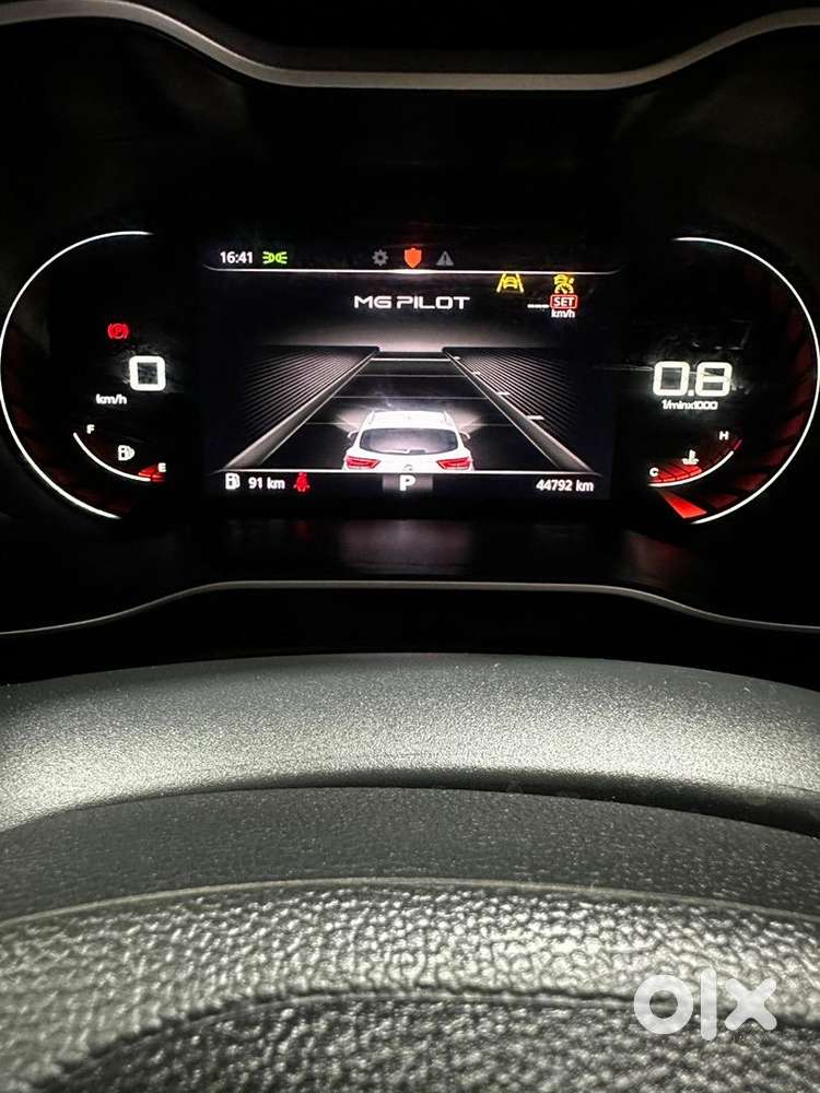 Mg Astor 2022 Petrol 44700 Km Driven
