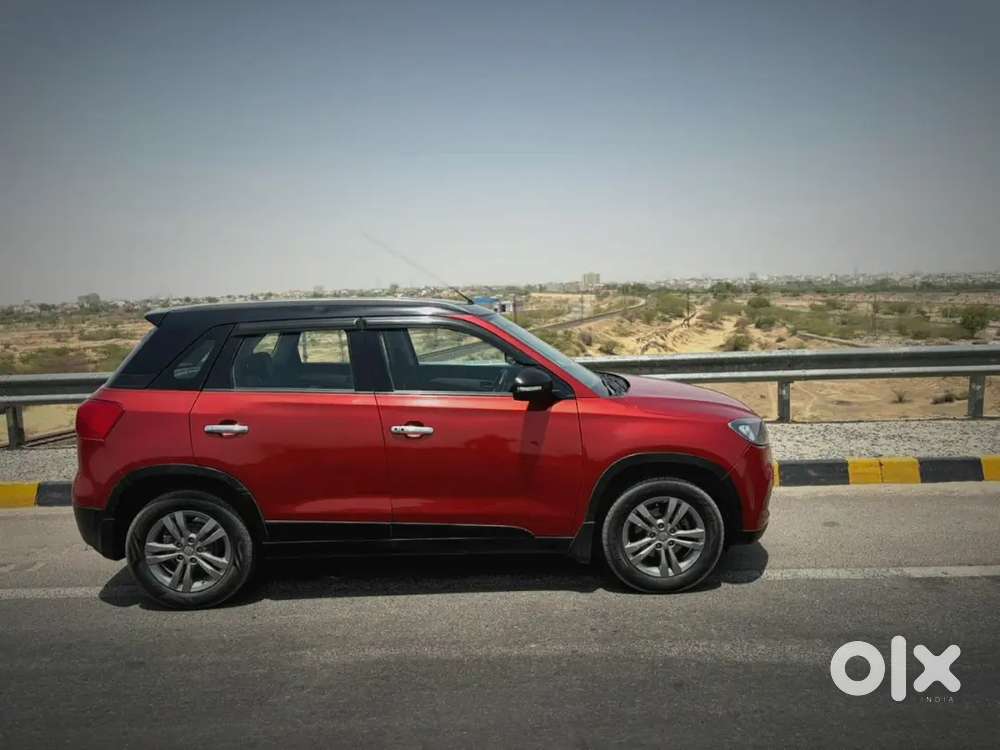 Maruti Suzuki Brezza Zdi+ Dual Tone 2017 Diesel Well Maintained
