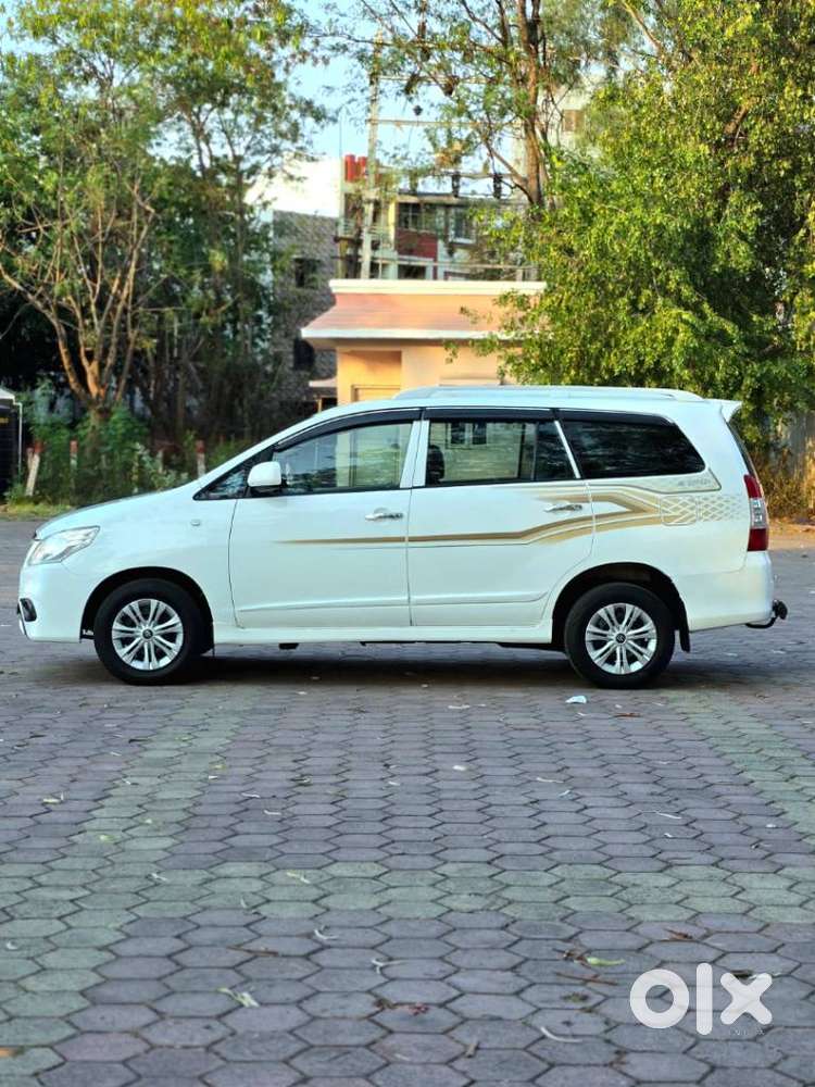 Toyota Innova 2.5 G (diesel) 8 Seater, 2014, Diesel