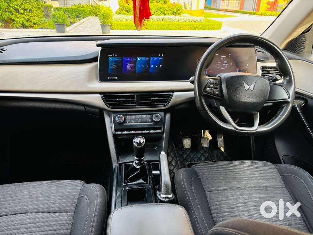 Mahindra Xuv700 For Sale