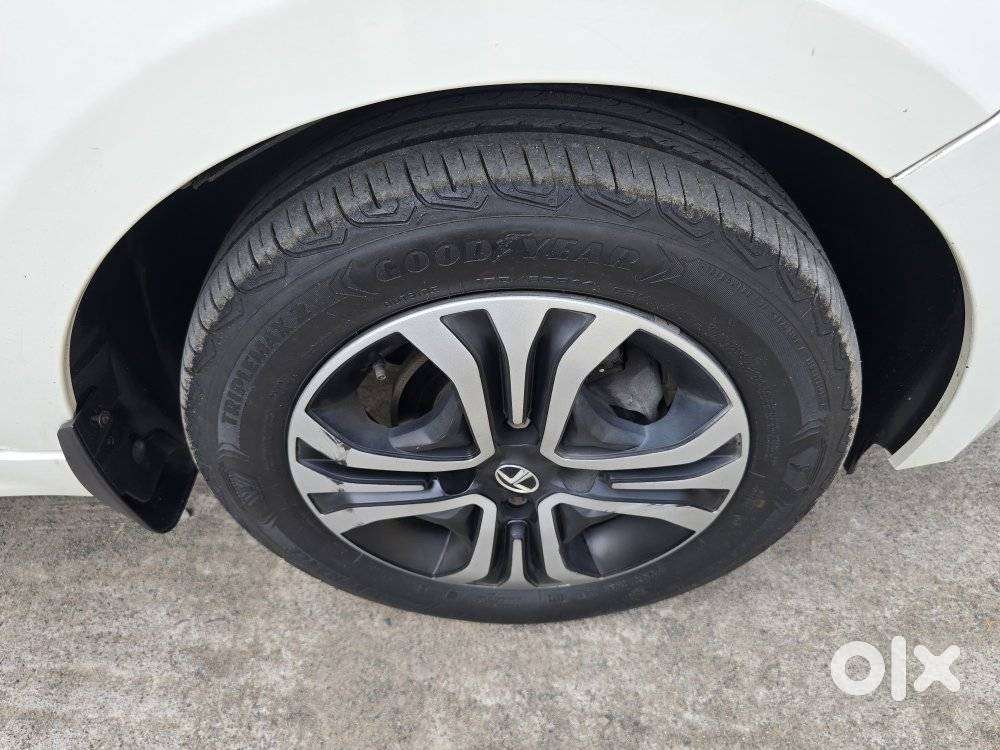 Tata Tiago 1.2 Revotron Xza, 2022, Petrol