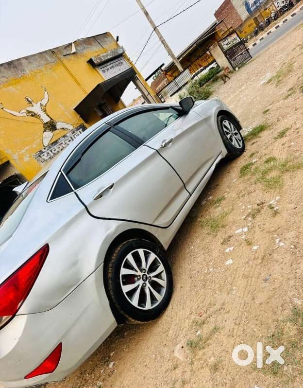 Hyundai Verna 2015 Km Driven