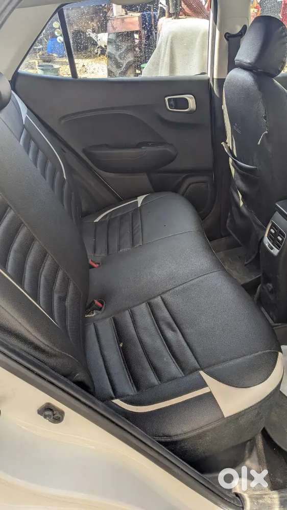 Hyundai Venue 2019 Petrol With Sunroof