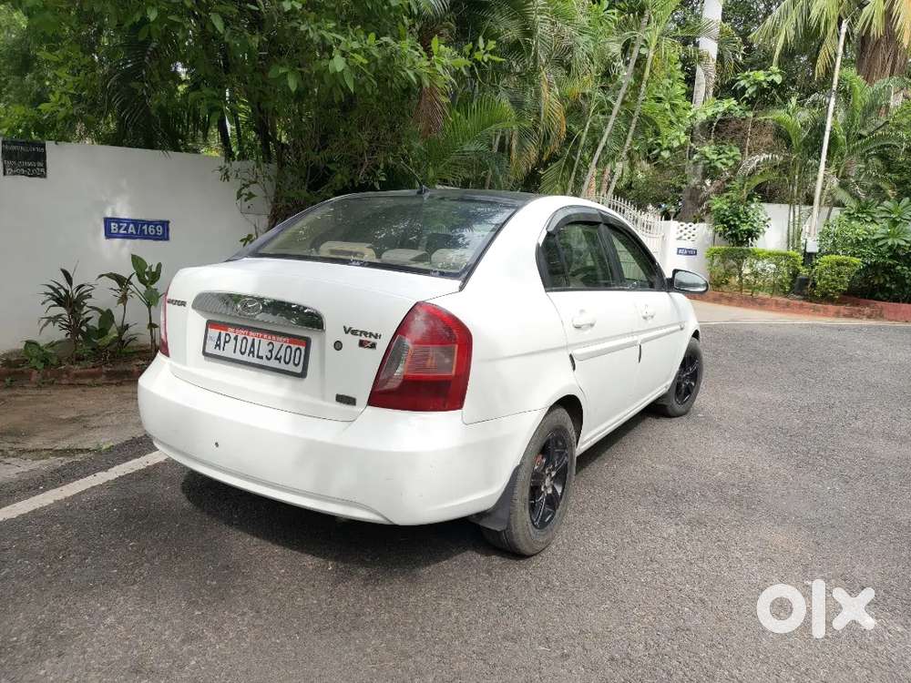 Hyundai Verna Crdi Vgt 200 Hu7