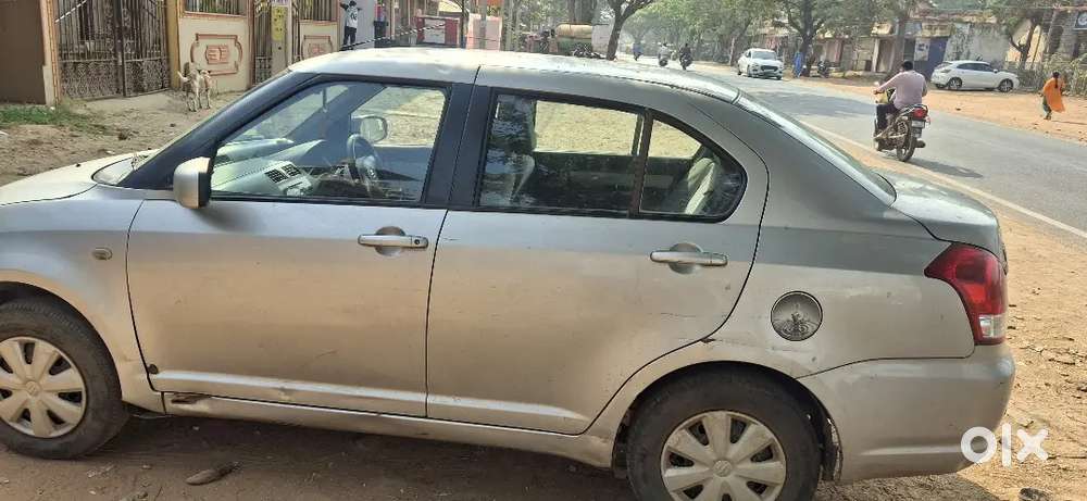 Maruti Suzuki Swift Dzire 2009 Petrol 100000