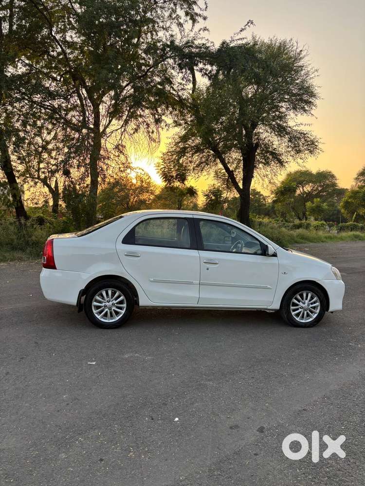 Toyota Etios Vx Xclusive, 2011, Petrol