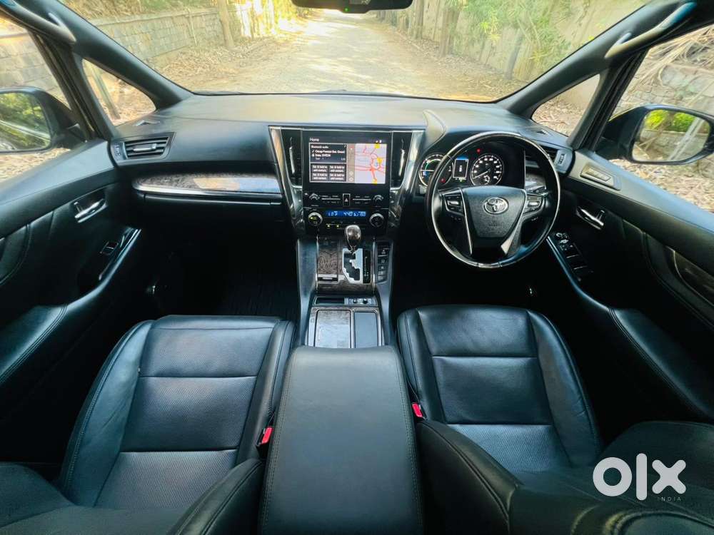 Toyota Vellfire Vip – Executive Lounge, 2021, Petrol