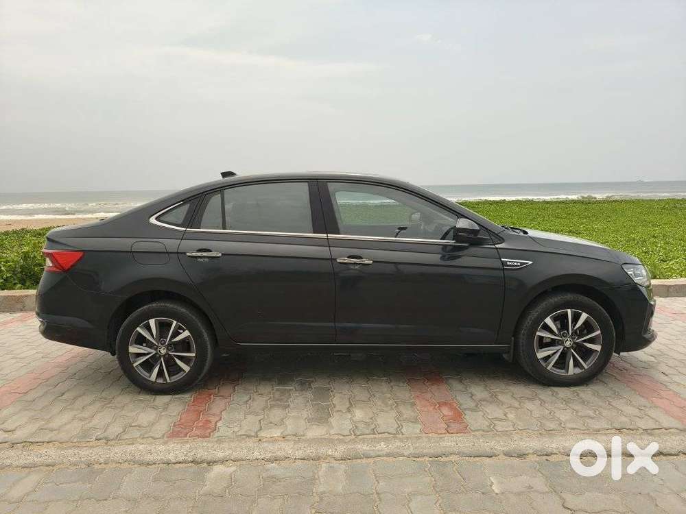Skoda Slavia 1.0 Tsi Style At, 2023, Petrol