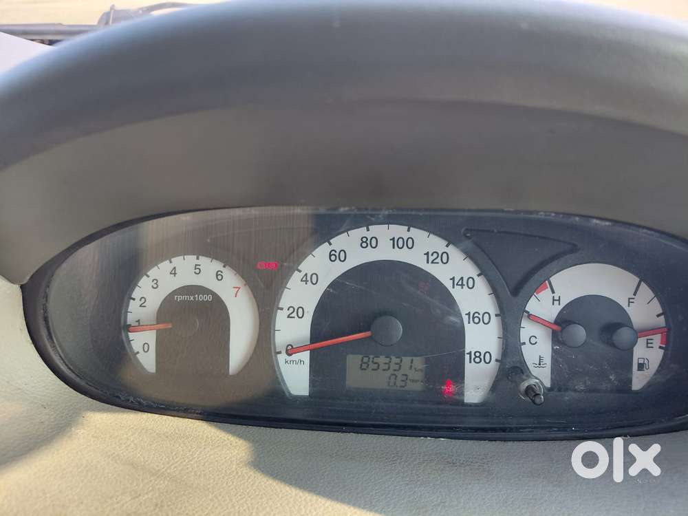 Mahindra Quanto C8, 2012, Diesel