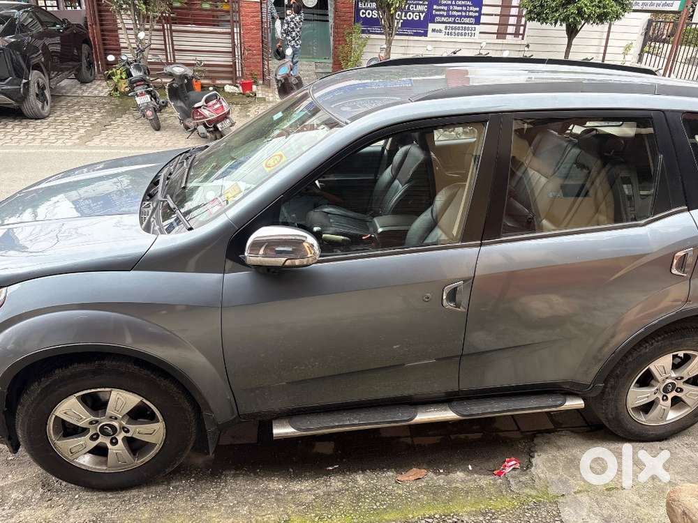 Mahindra Xuv500 2014 Year Diesel Car Army Officer Owned