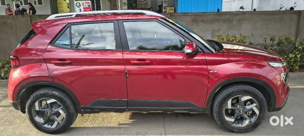 Hyundai Venue Imt  40,600 Km  Single Owner  Top Condition