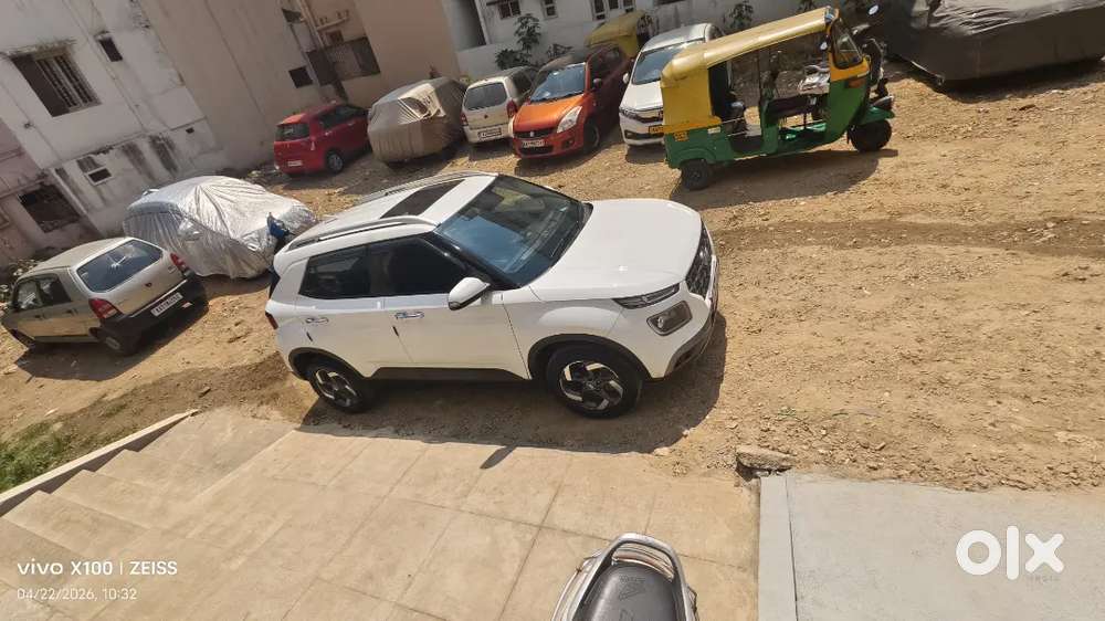 Hyundai Venue 2019 Petrol 156000 Km Driven
